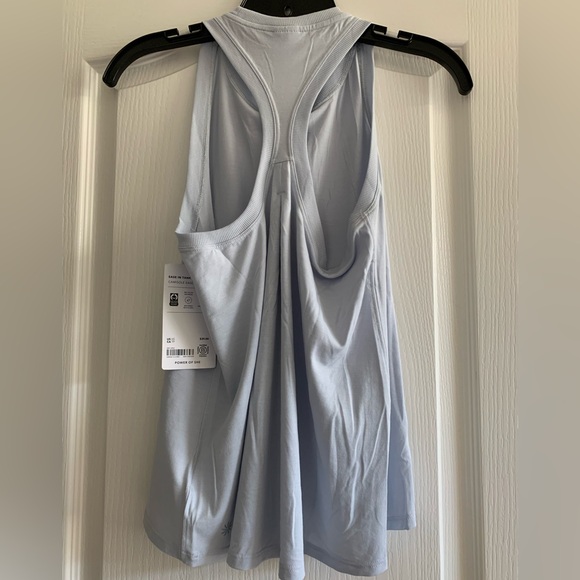 NWT Ease In Tank - Picture 5 of 9